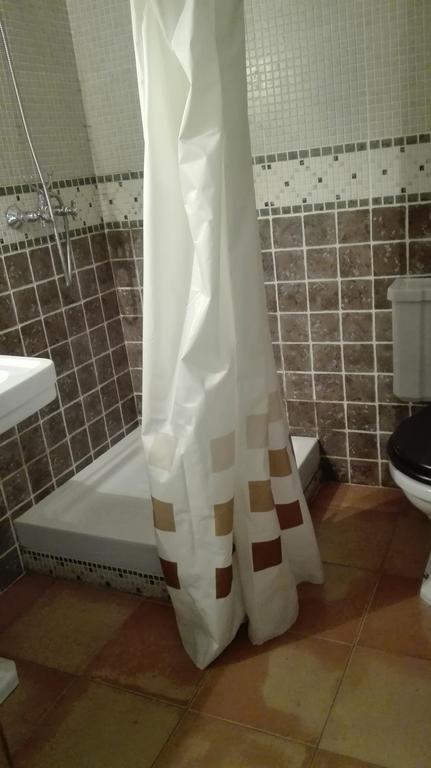Pensio I La Bordeta Estación